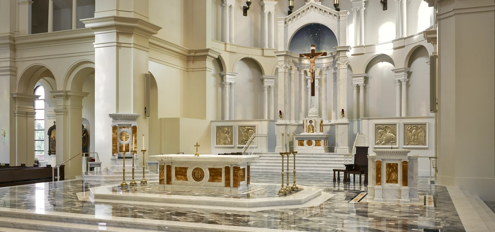 Interior of the Holy Name of Jesus Cathedral in Raleigh